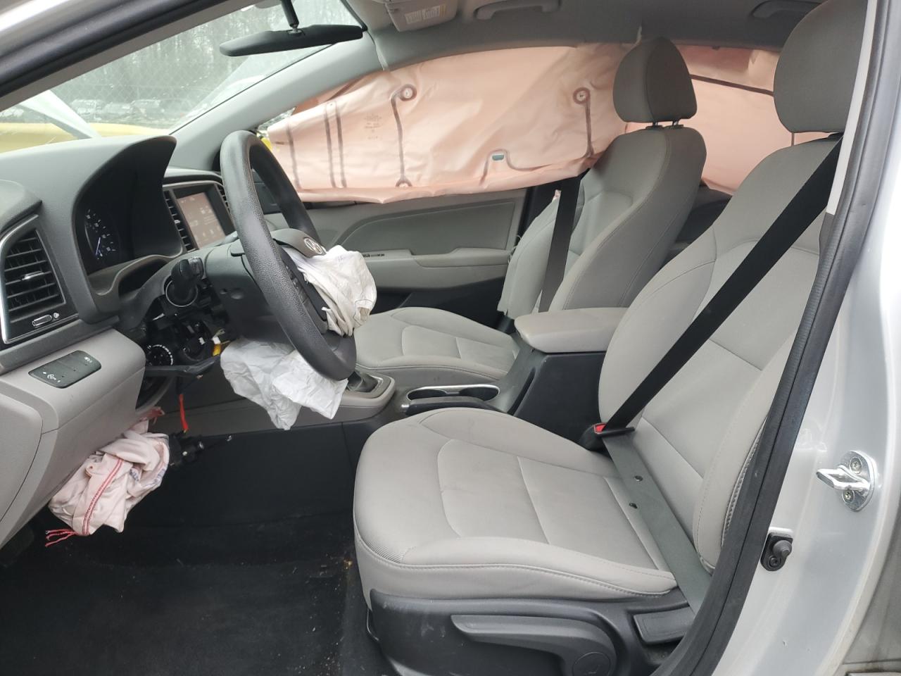 2017 Hyundai Elantra - Image 7
