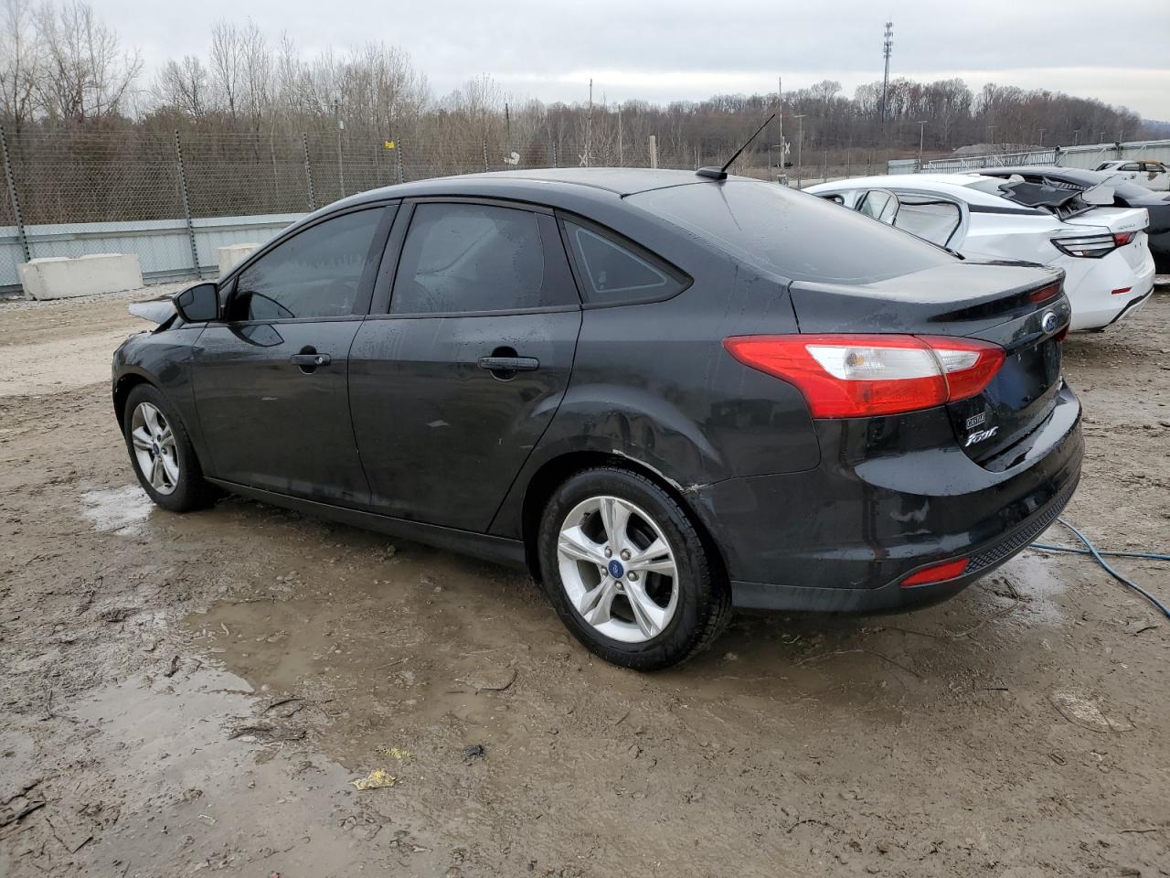 VIN 1FADP3F23DL289571 2013 FORD FOCUS no.2