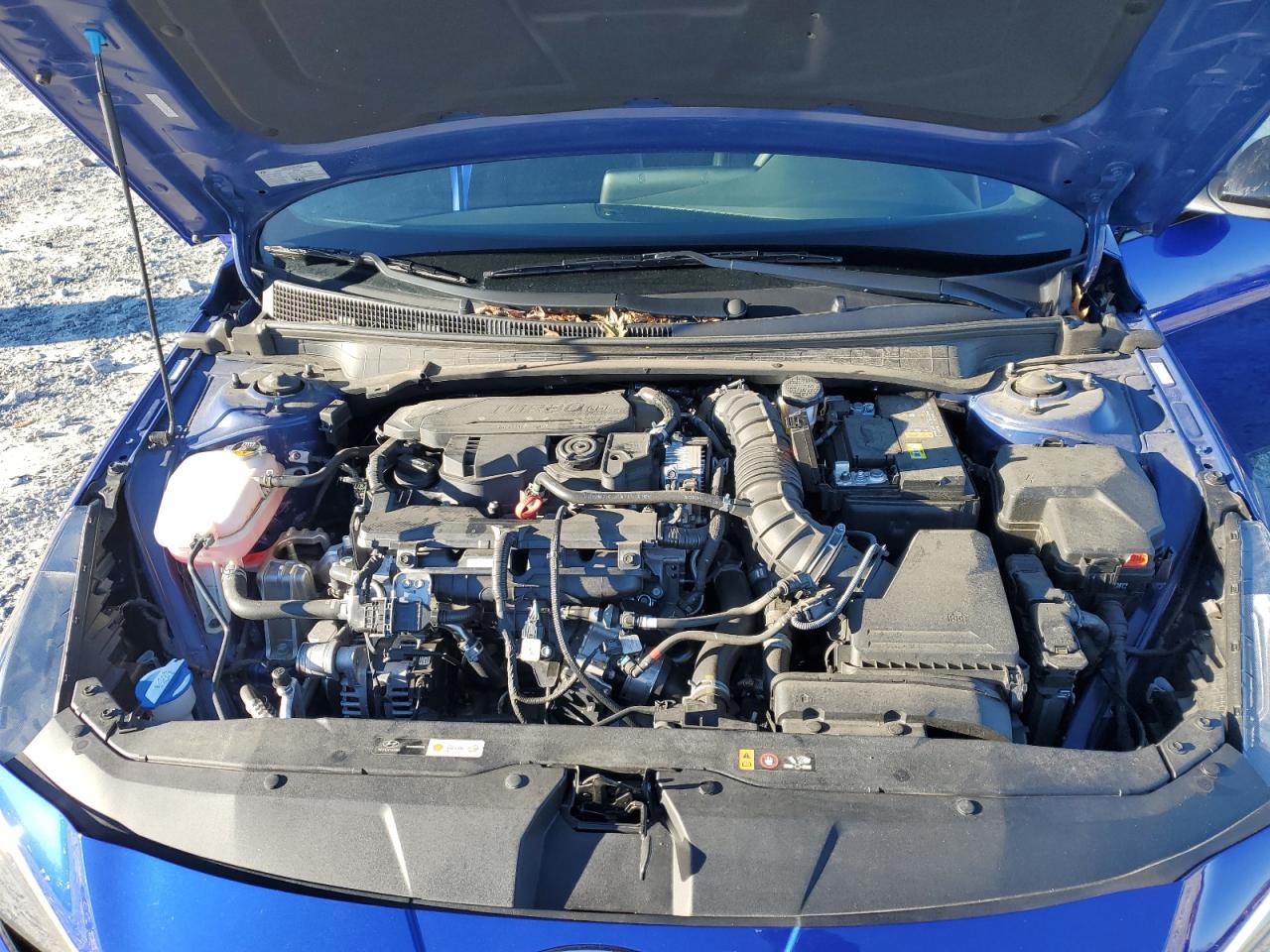 2023 Hyundai Elantra - Image 11