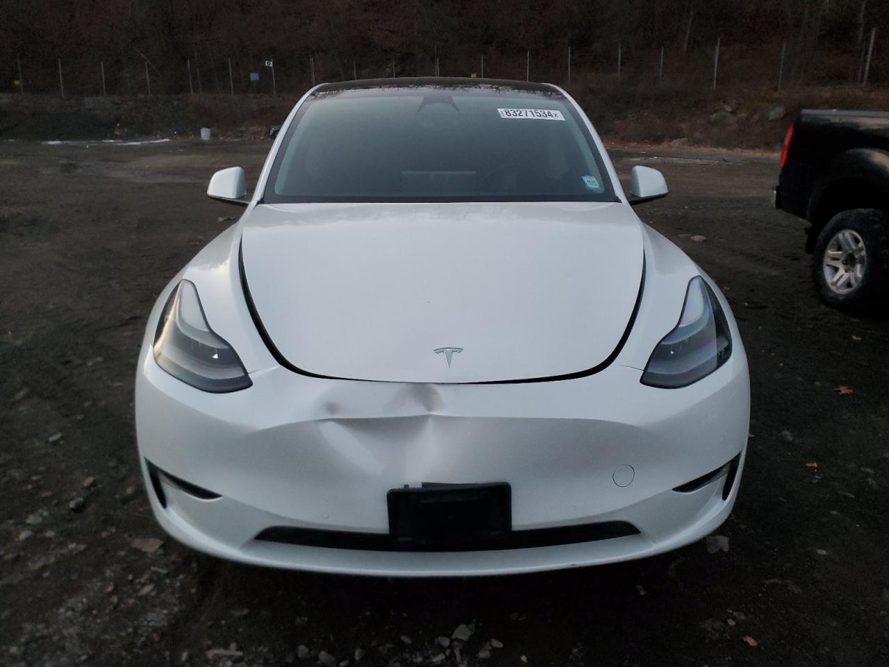 VIN 7SAYGDEF5NF574754 2022 TESLA MODEL Y no.5