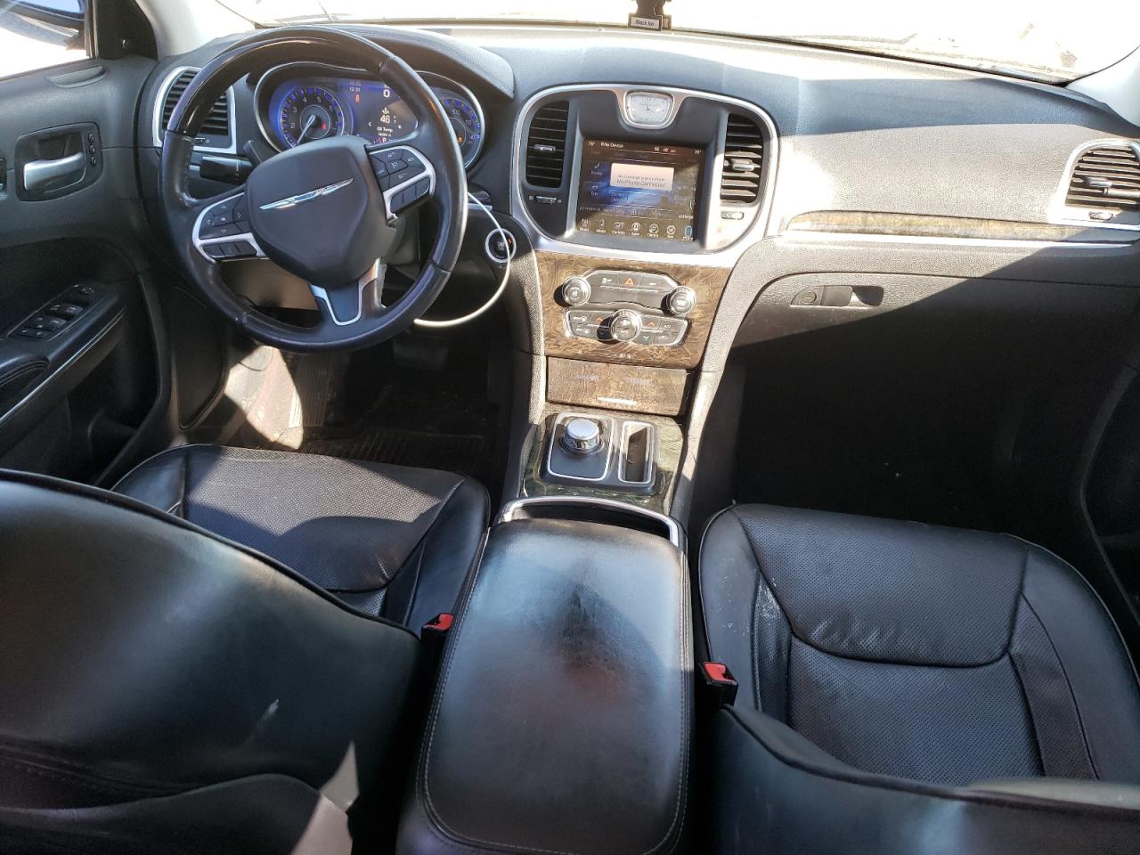 2016 Chrysler 300 - Image 8