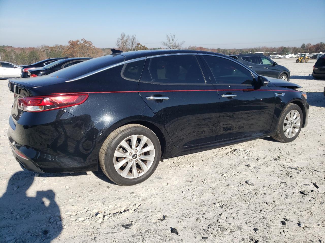 VIN 5XXGT4L30JG241009 2018 KIA OPTIMA no.3