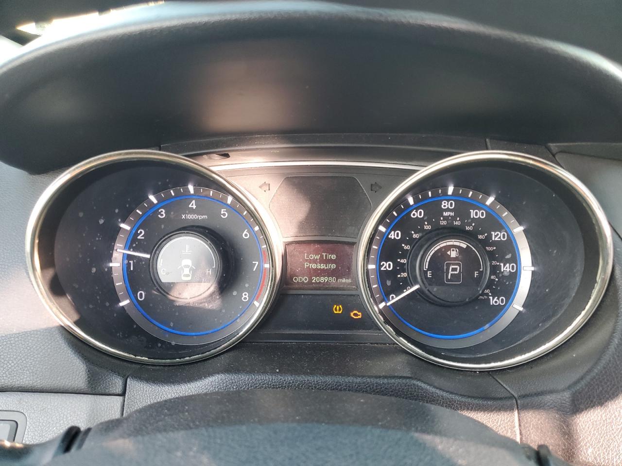 2013 Hyundai Sonata - Image 9