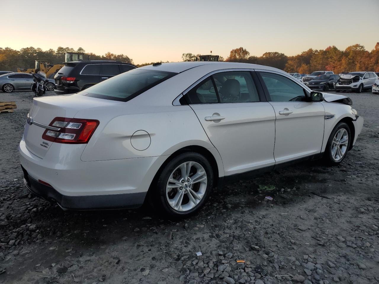 VIN 1FAHP2E81DG116092 2013 FORD TAURUS no.3