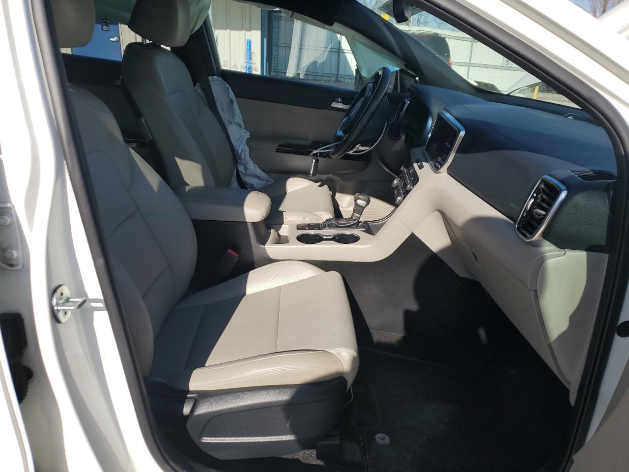 2022 Kia Sportage - Image 7