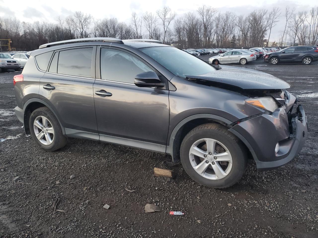 VIN 2T3RFREVXDW027982 2013 TOYOTA RAV4 no.4