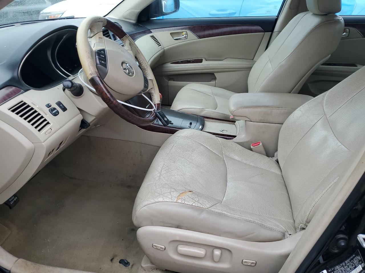 2011 Toyota Avalon - Image 7