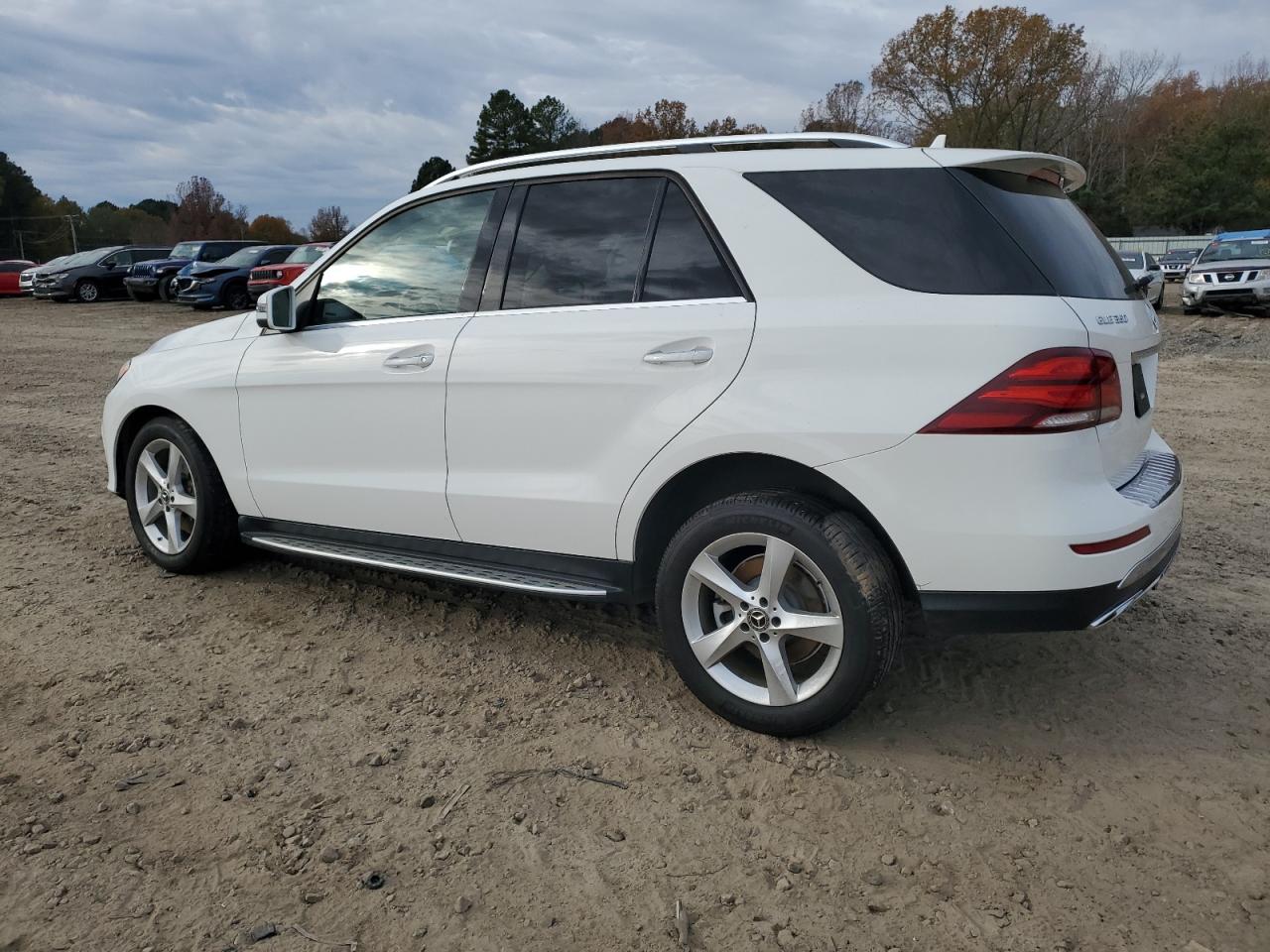 VIN 4JGDA5HB0JB086588 2018 MERCEDES-BENZ GLE-CLASS no.2