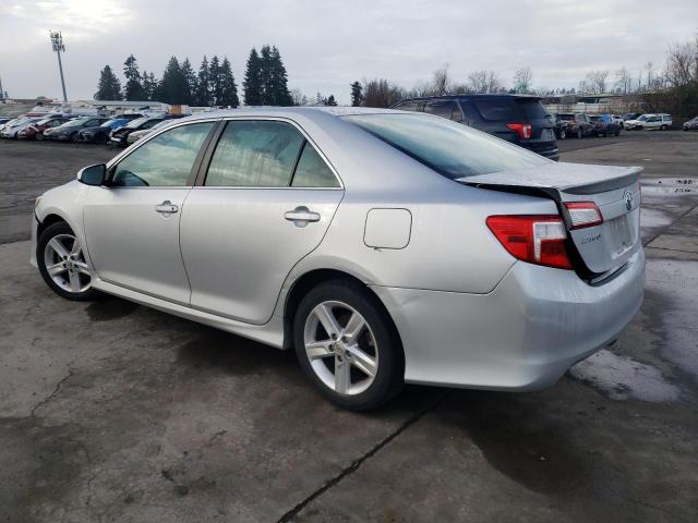  TOYOTA CAMRY 2014 Srebrny