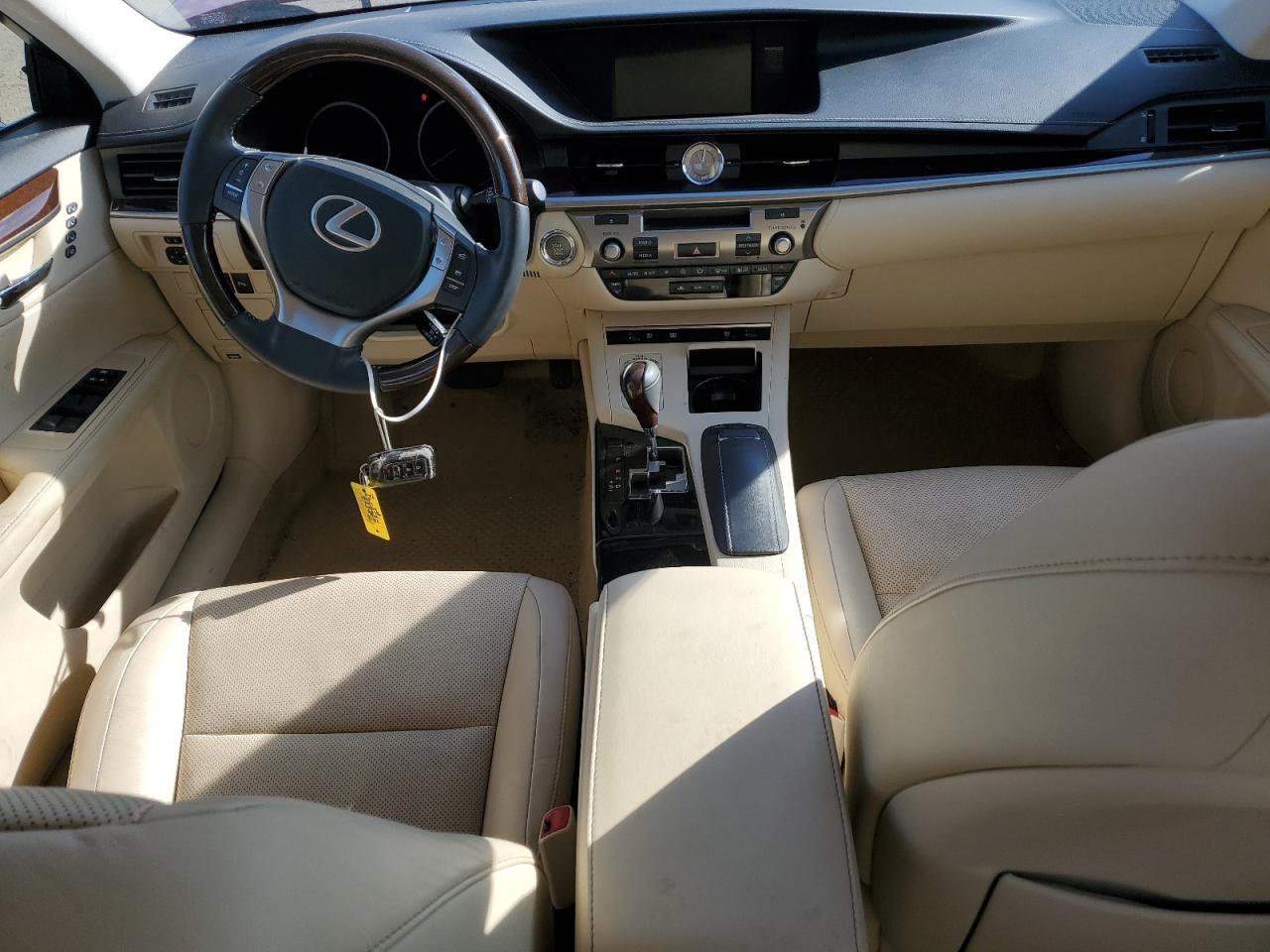 2013 Lexus ES - Image 8