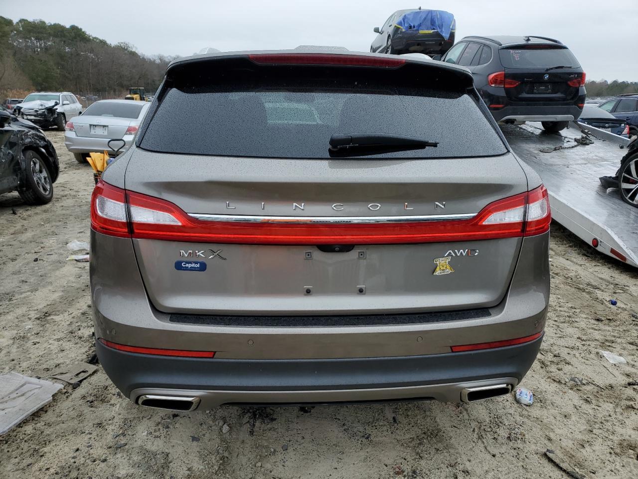 2016 Lincoln MKX - Image 6