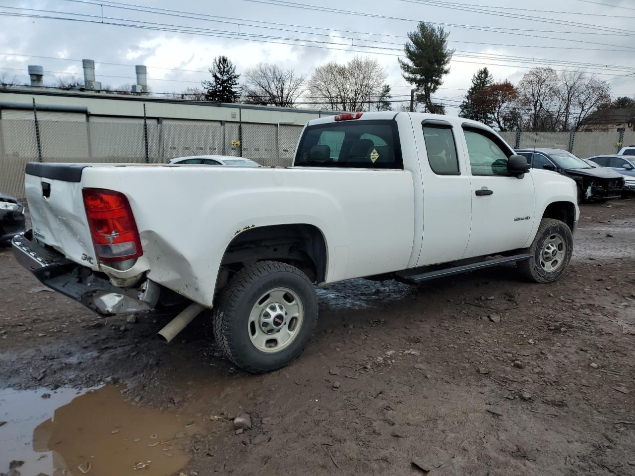 2011 GMC Sierra - Image 3