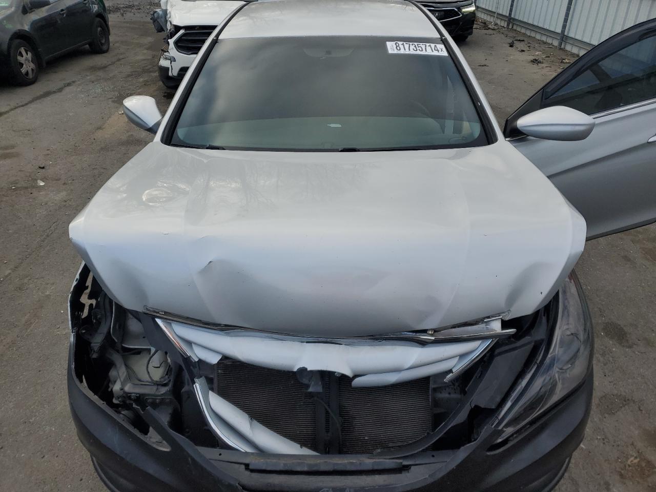 2011 Hyundai Sonata - Image 11