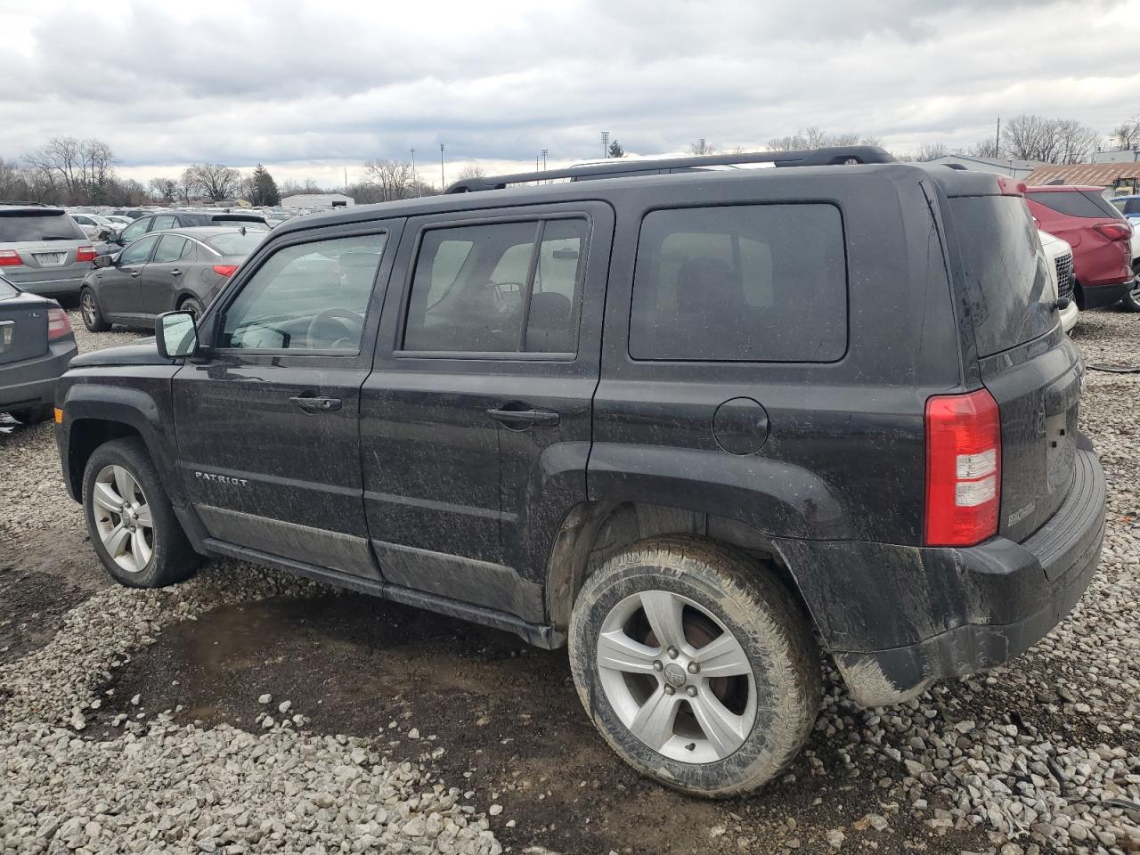 VIN 1C4NJPFA3ED703989 2014 JEEP PATRIOT no.2