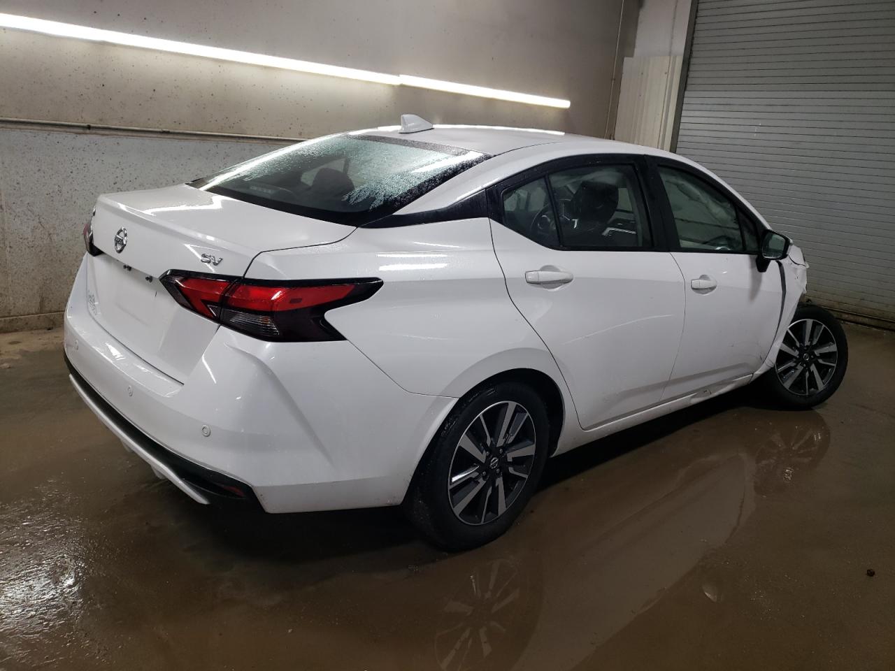2021 Nissan Versa - Image 3