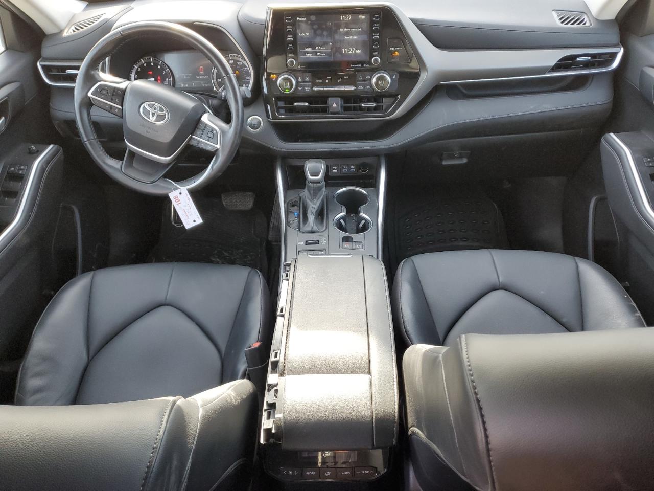 2022 Toyota Highlander - Image 8