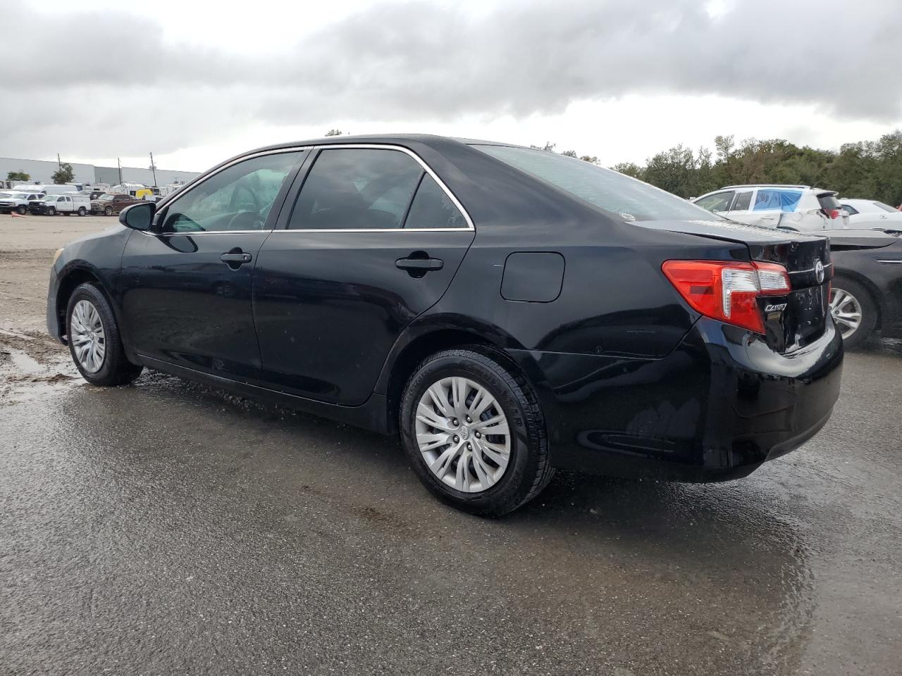 VIN 4T1BF1FK1DU661651 2013 TOYOTA CAMRY no.2