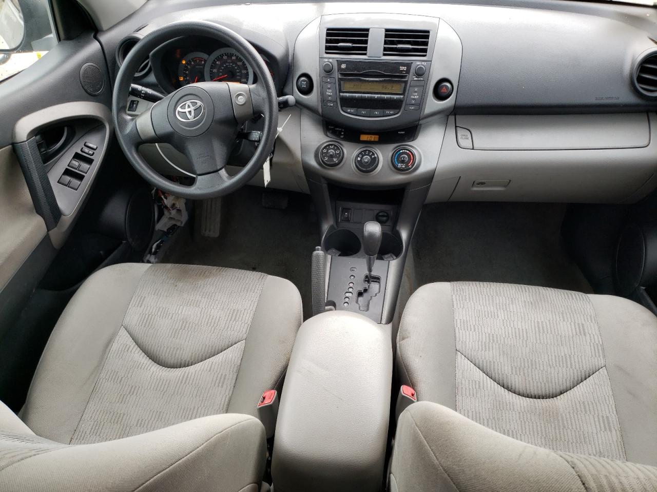 2010 Toyota RAV 4 - Image 8