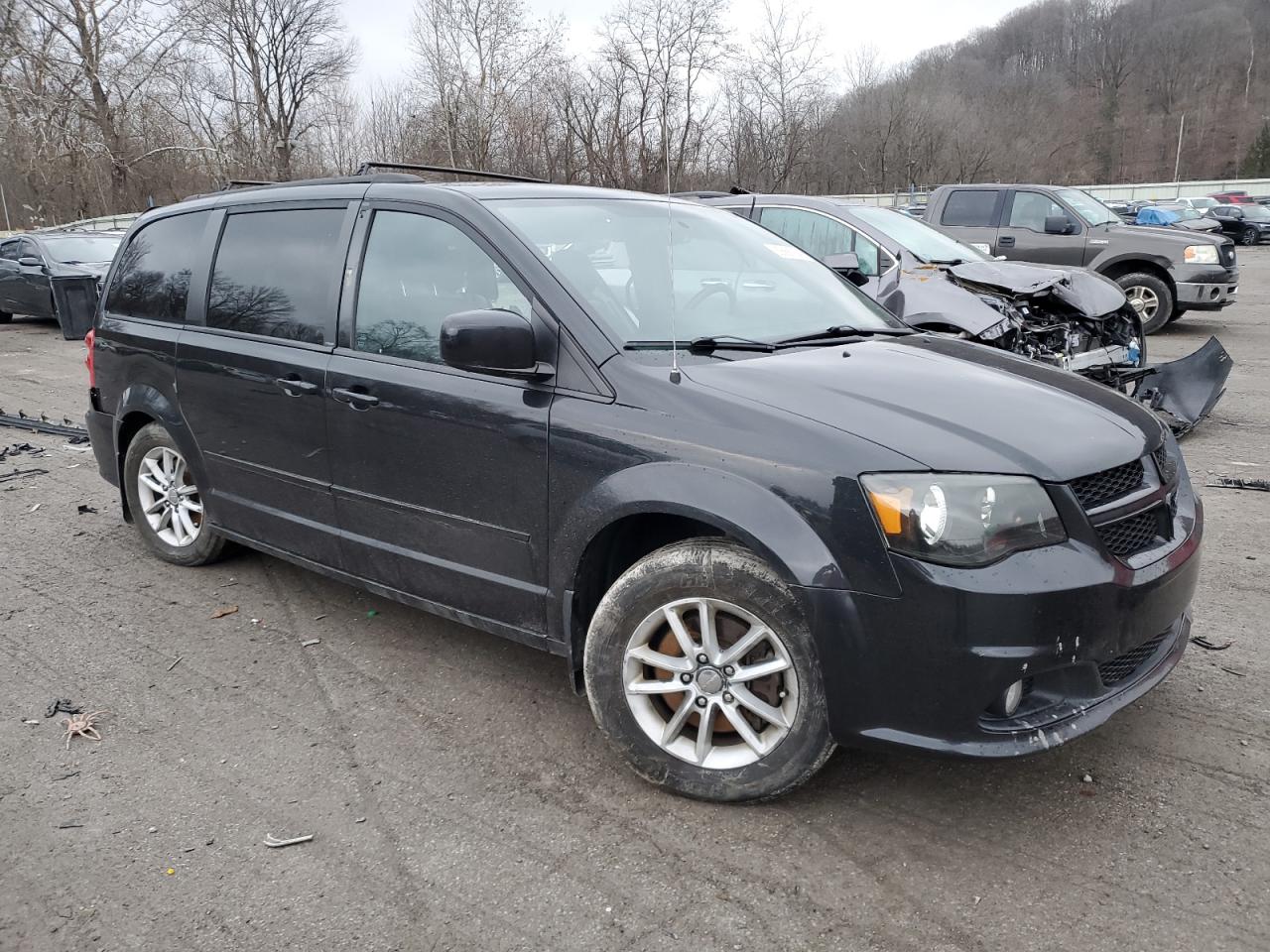 2014 Dodge Caravan - Image 4