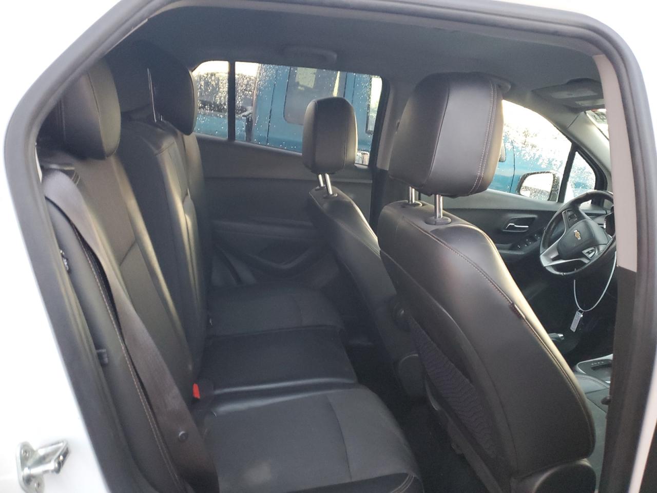 2018 Chevrolet Trax - Image 11