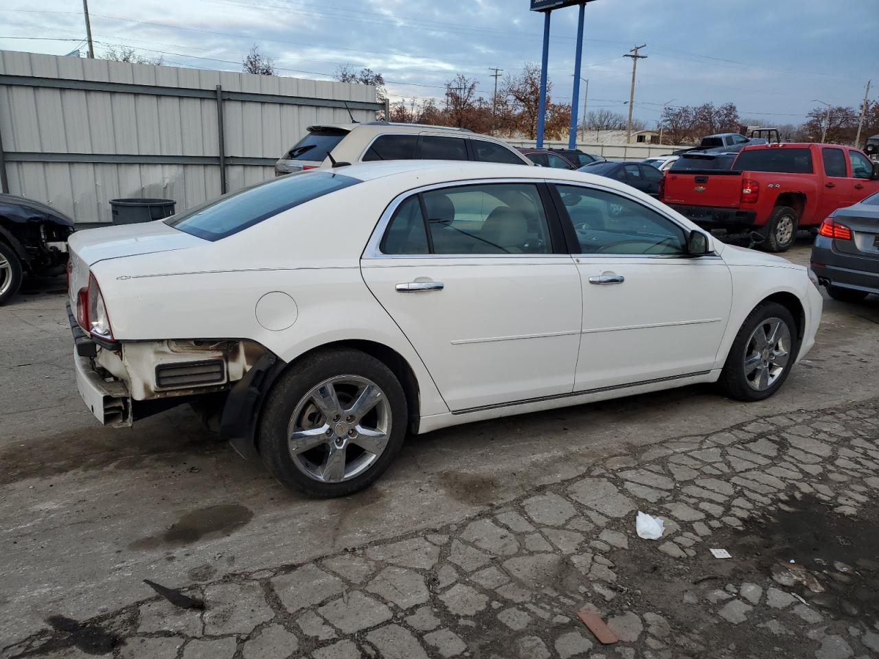 2011 Chevrolet Malibu - Image 3