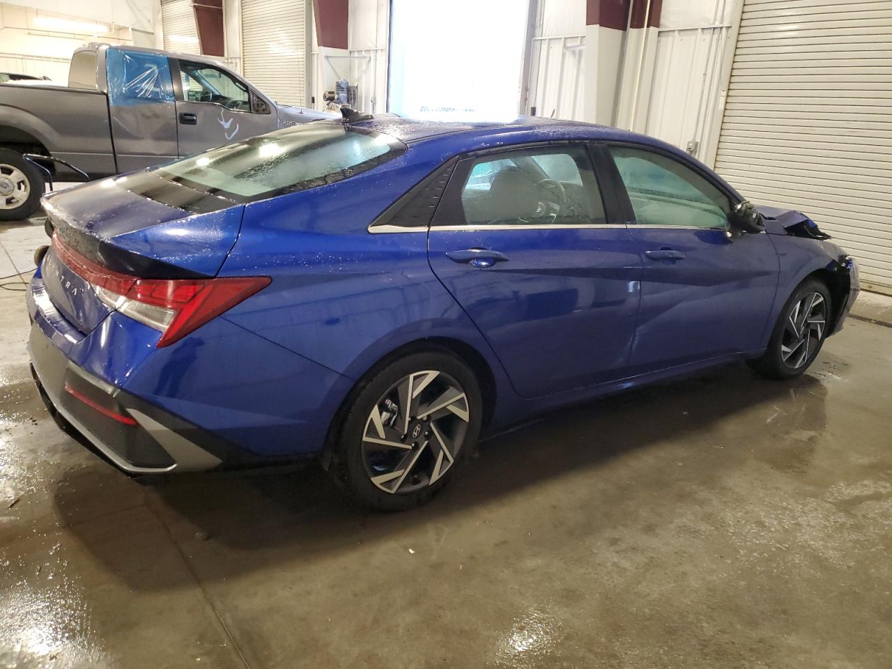 2024 Hyundai Elantra - Image 3