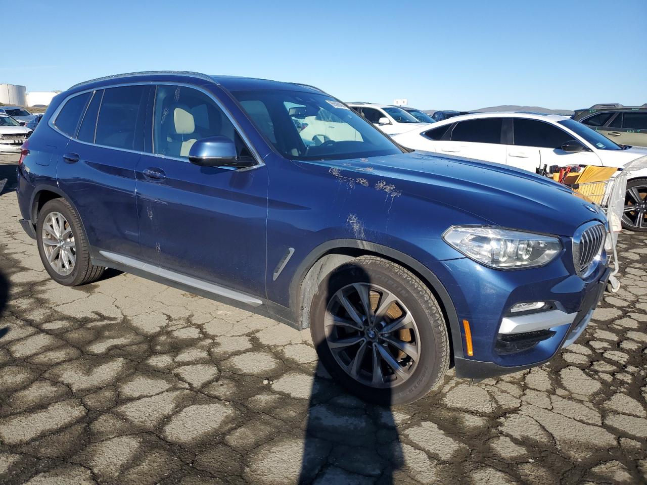 VIN 5UXTR9C52KLE16889 2019 BMW X3 no.4