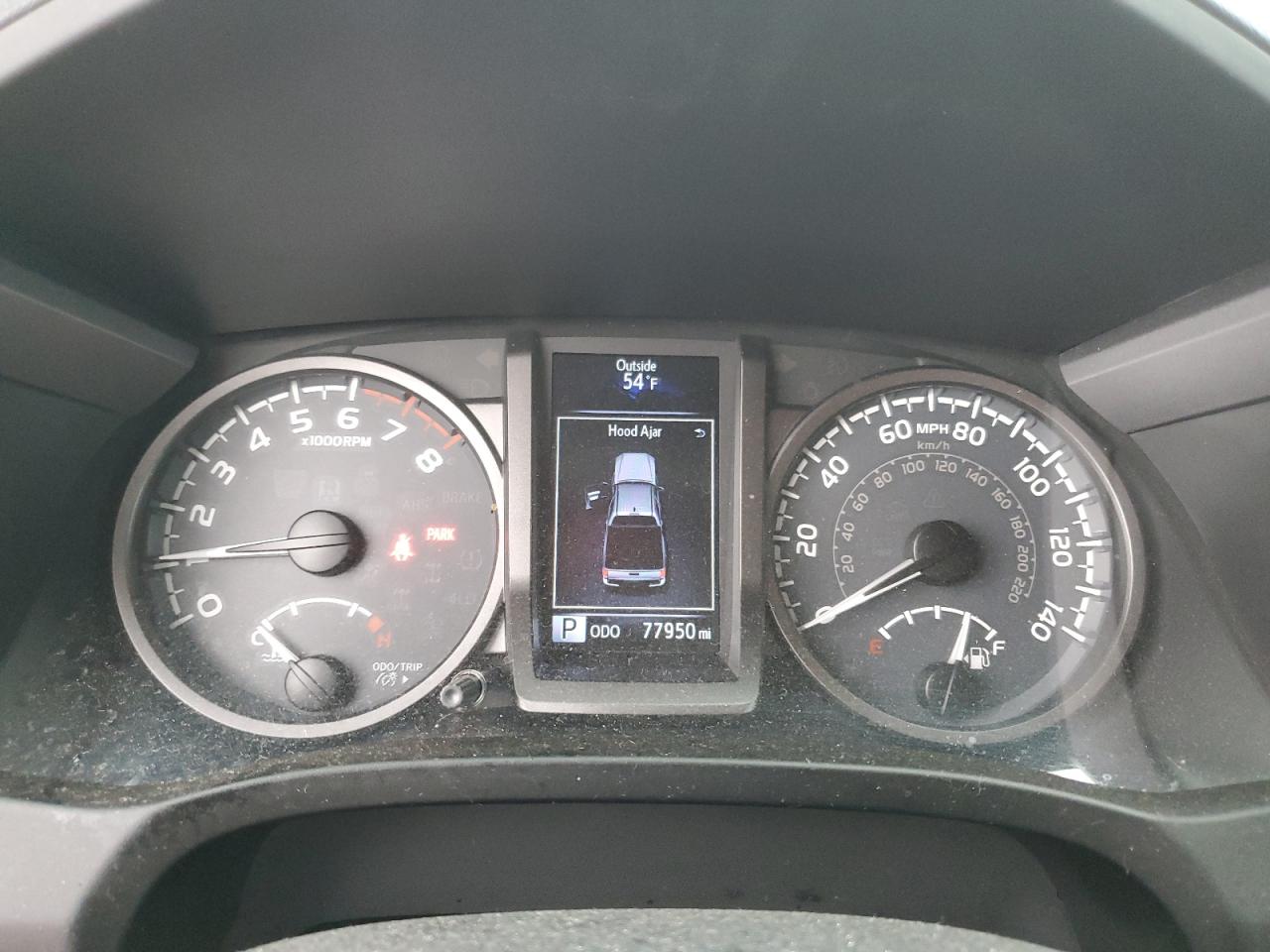 2018 Toyota Tacoma - Image 9