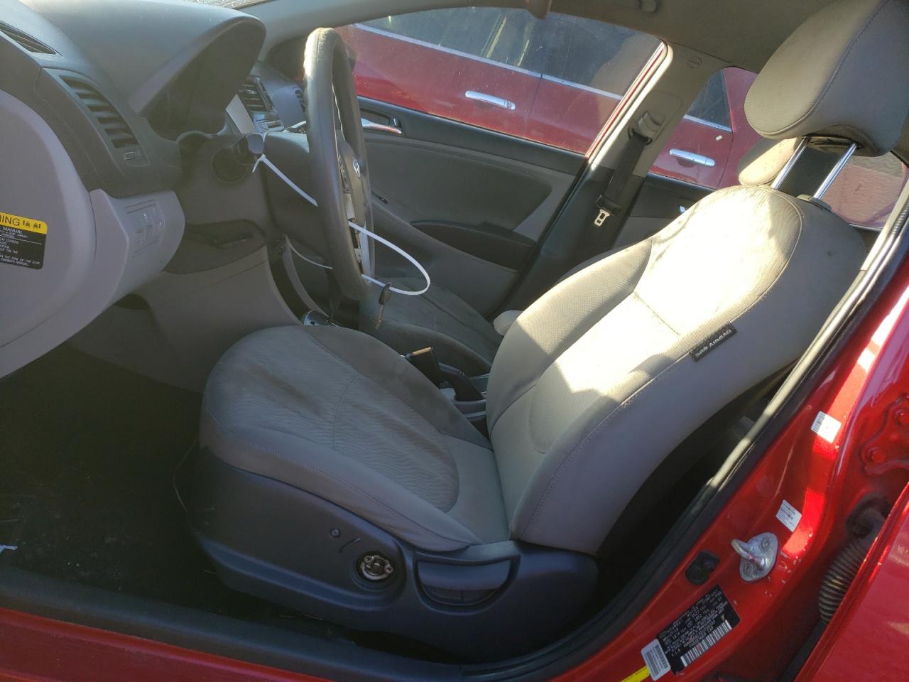 2014 Hyundai Accent - Image 7