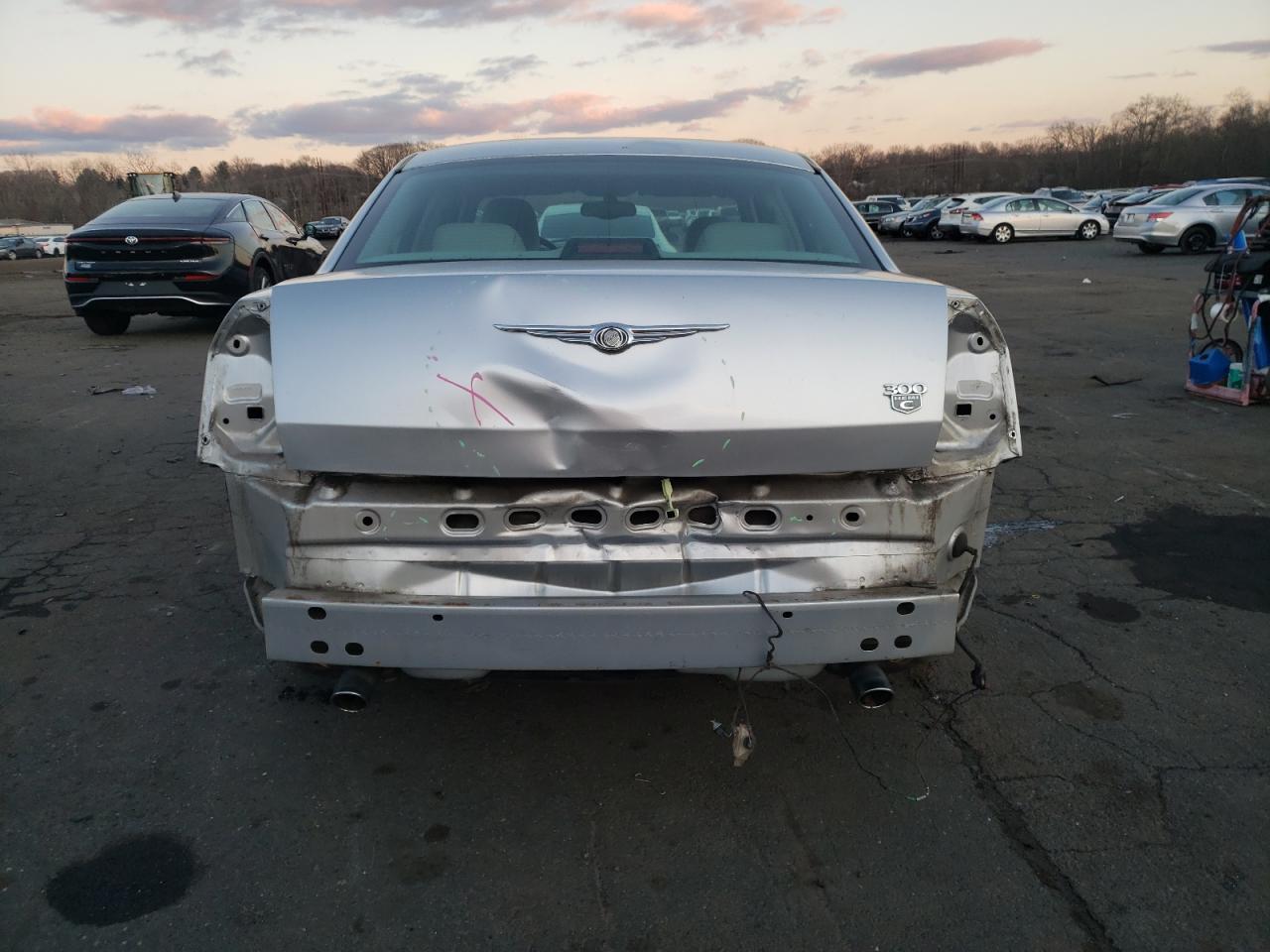 2005 Chrysler 300C VIN: 2C3JA63H45H110255 Lot: 82169444