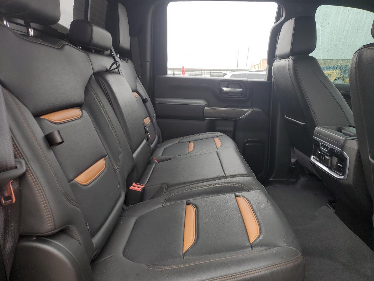 2022 GMC Sierra - Image 10