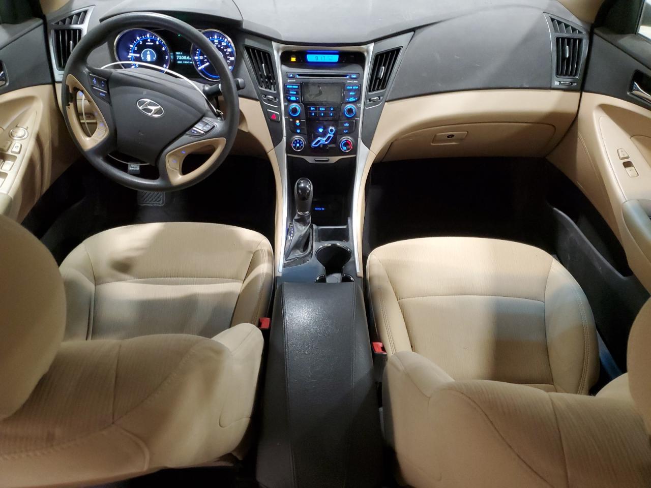 2013 Hyundai Sonata - Image 8