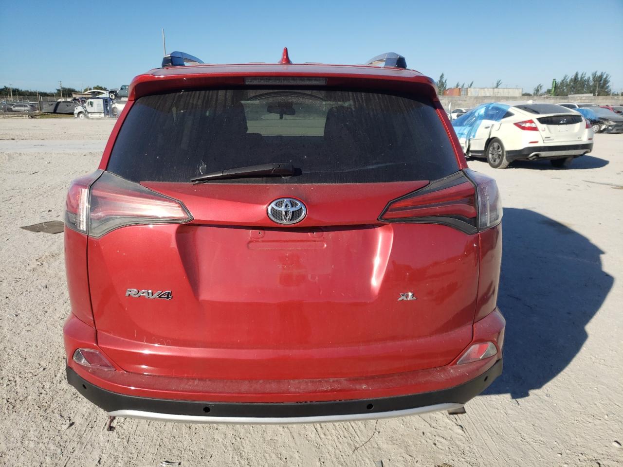 VIN 2T3WFREV3HW322186 2017 TOYOTA RAV4 no.6