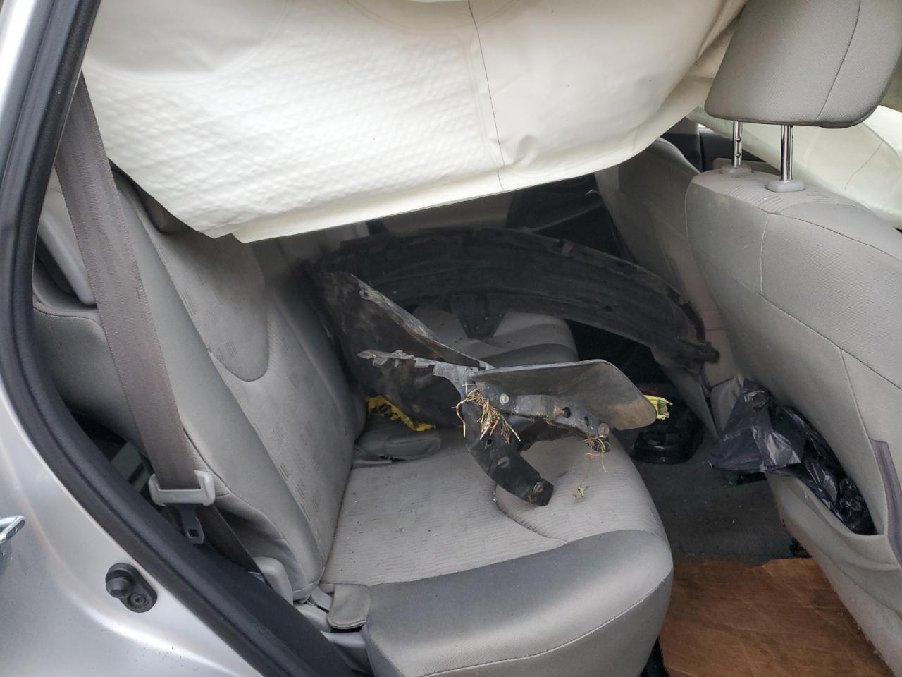 2010 Toyota RAV 4 - Image 11
