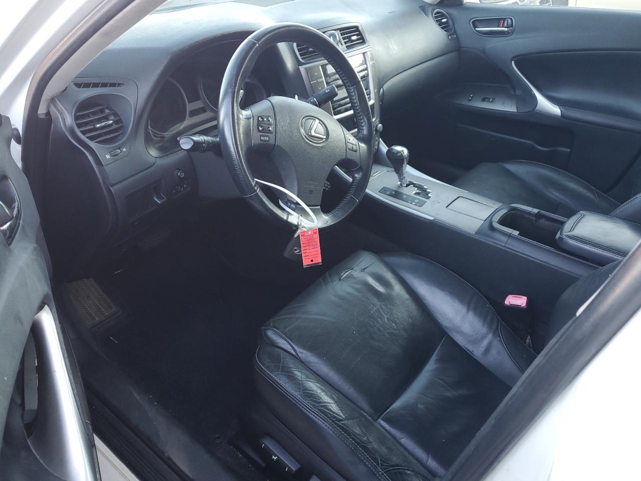 2010 Lexus IS - Image 8