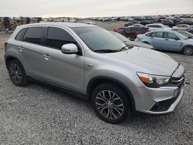  MITSUBISHI OUTLANDER 2019 Srebrny