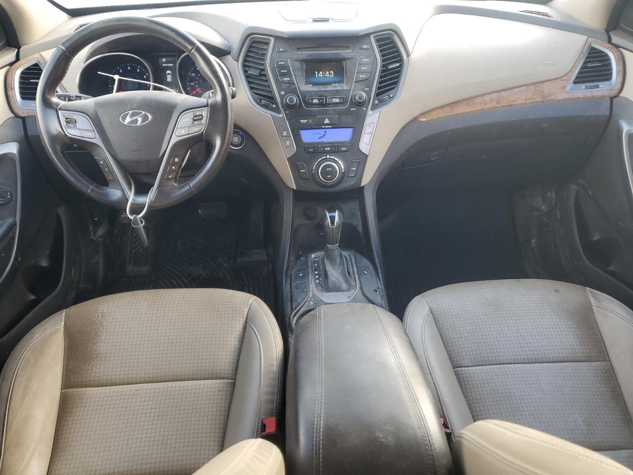 2014 Hyundai Santa Fe - Image 8