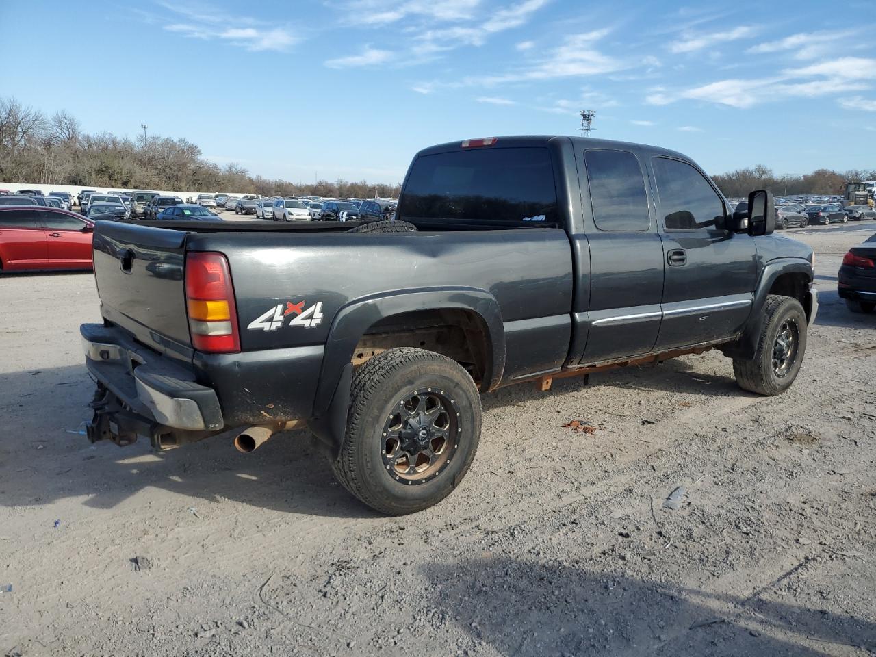 2003 GMC Sierra - Image 3