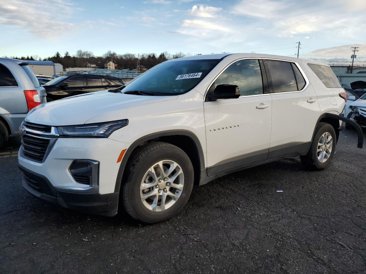 1GNETTKW1RJ138919 2024 CHEVROLET TRAVERSE - Image 1