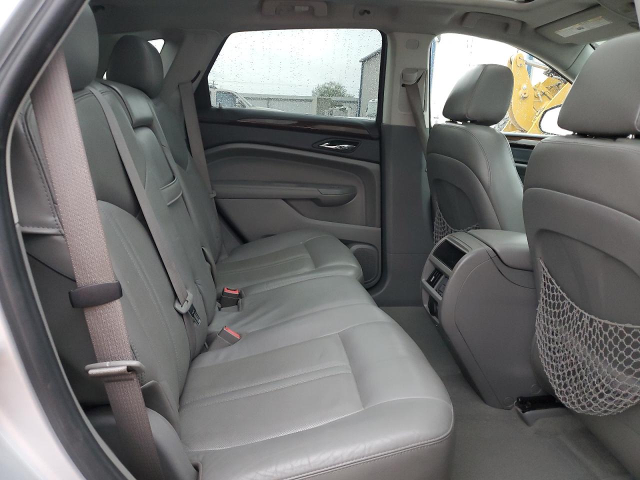 2010 Cadillac SRX - Image 11