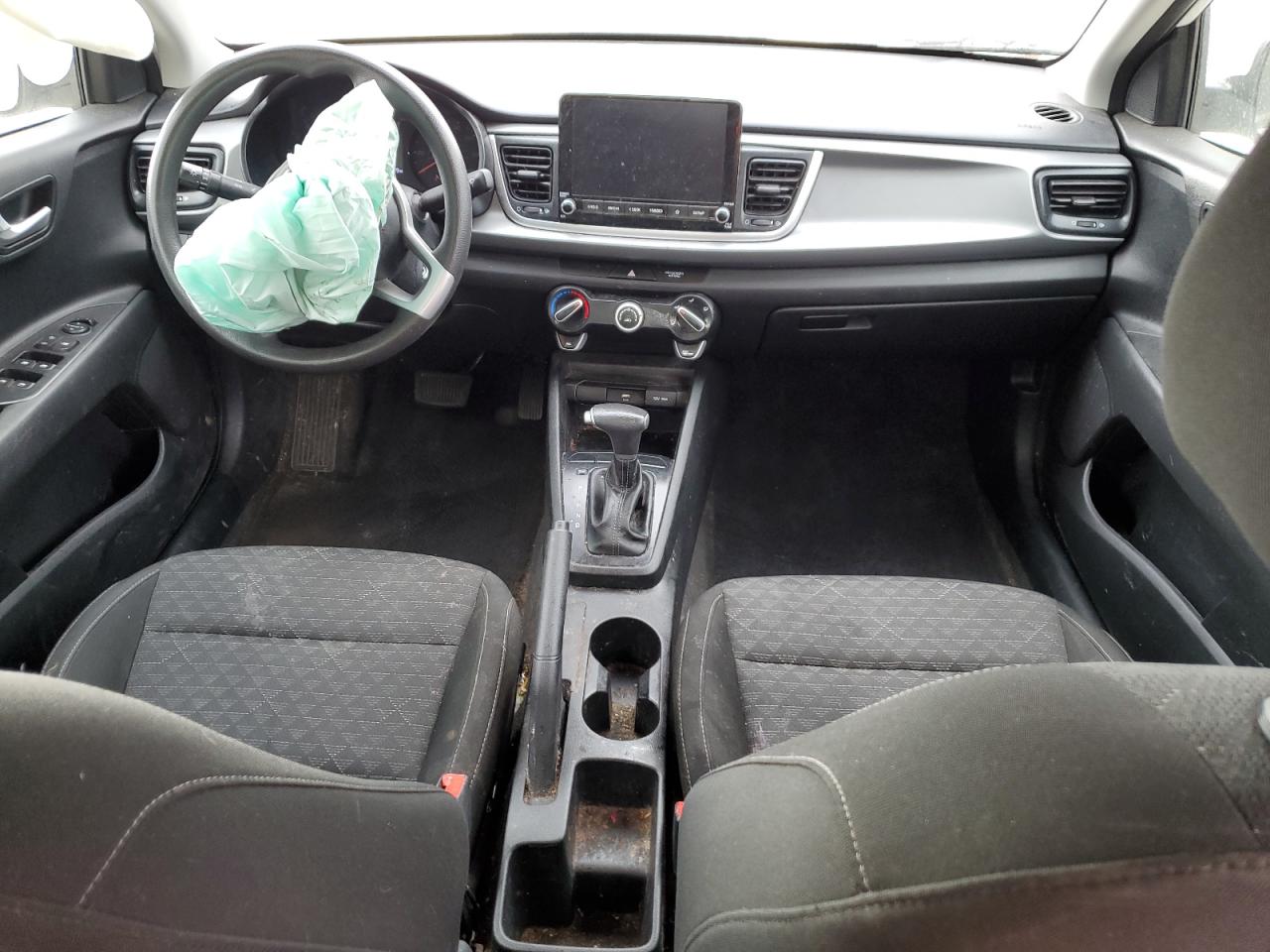 2023 Kia Rio - Image 8