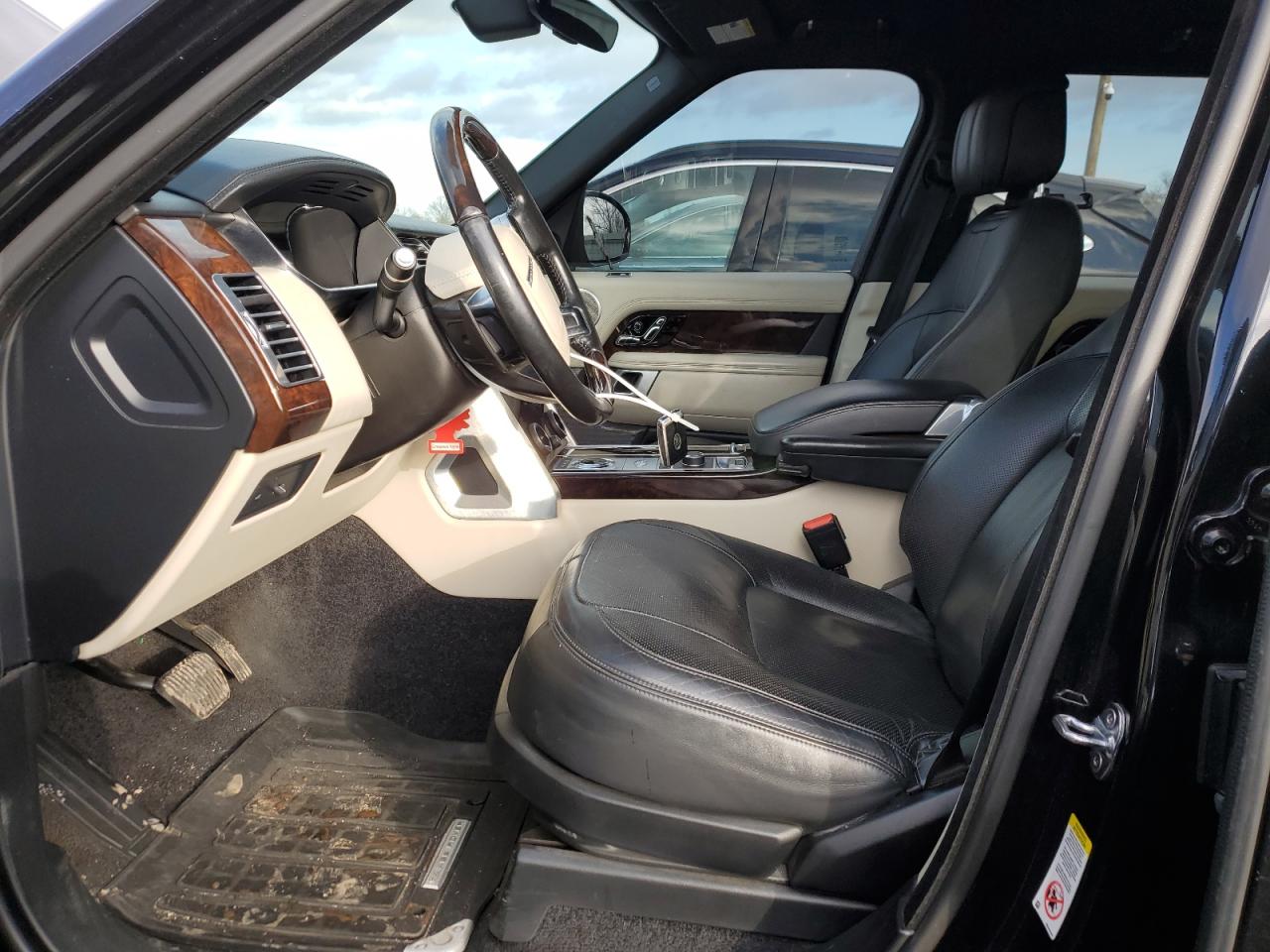 2020 Land Rover Range Rover - Image 7