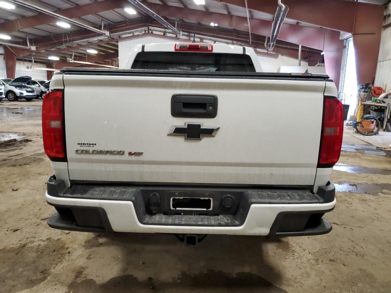 VIN 1GCGTBEN5K1297379 2019 CHEVROLET COLORADO no.6