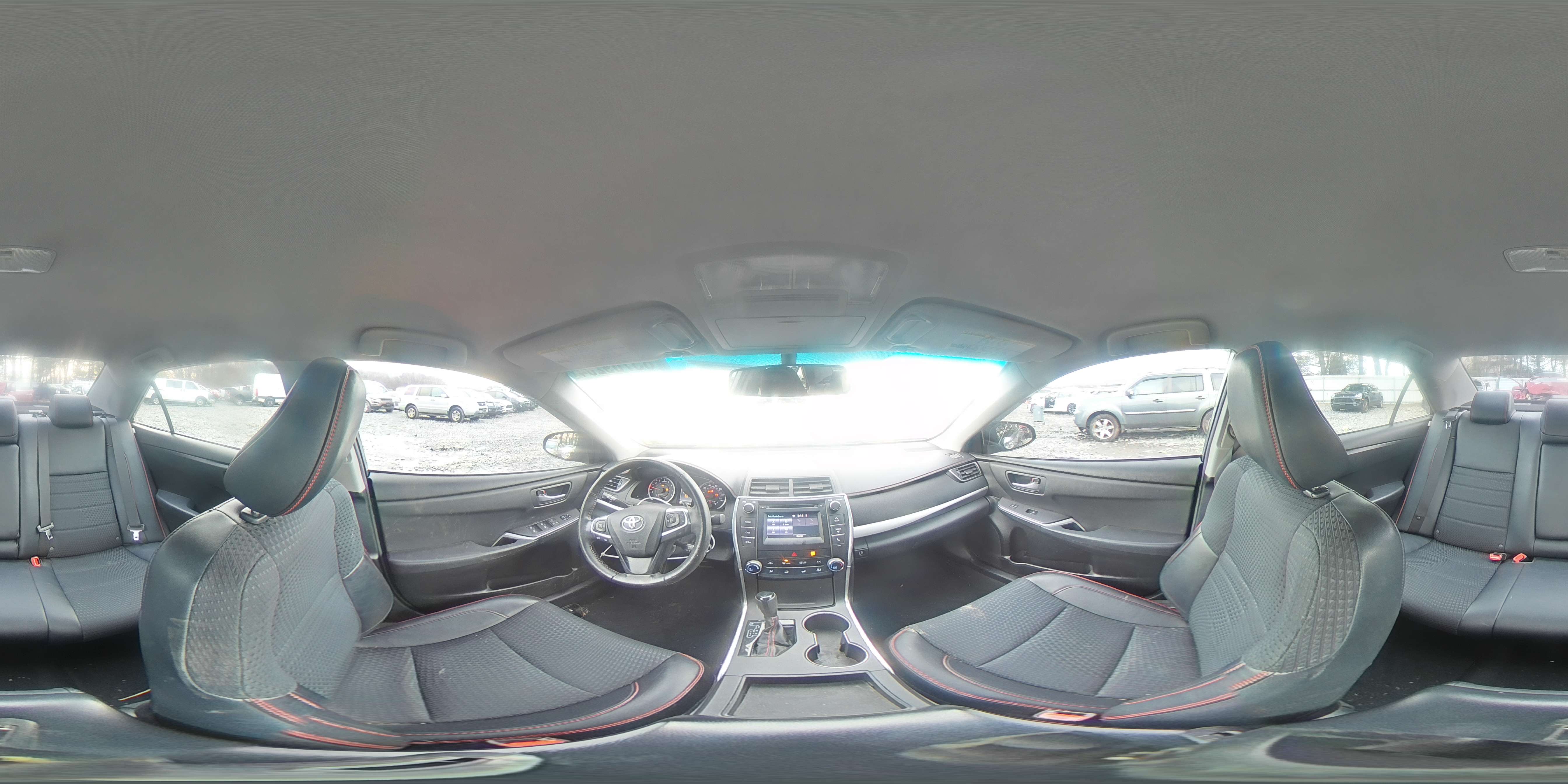 2015 Toyota Camry - Image 13