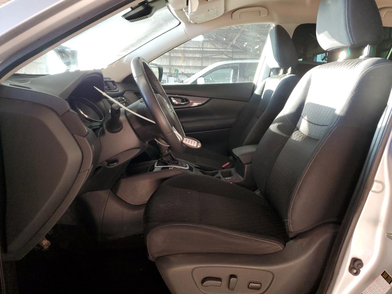 2020 Nissan Rogue - Image 7