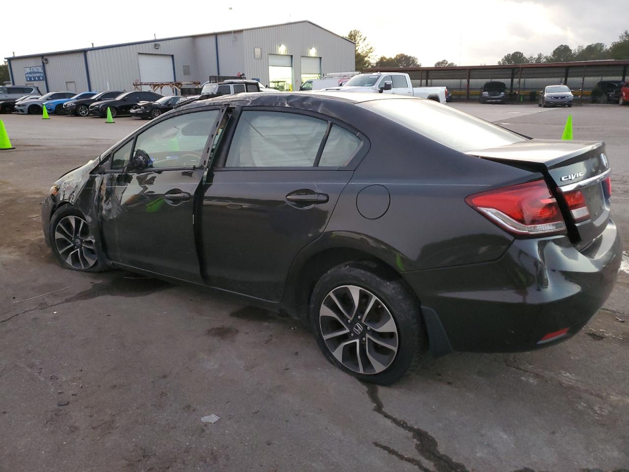 VIN 2HGFB2F84DH532559 2013 HONDA CIVIC no.2