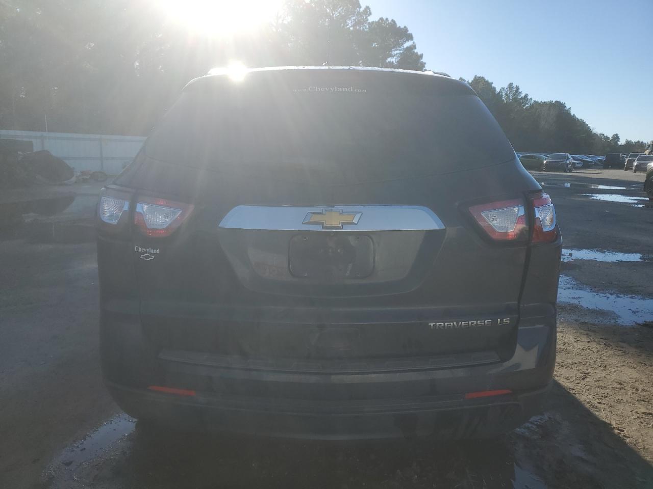 2015 Chevrolet Traverse - Image 6