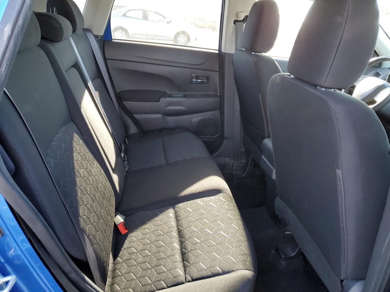 2020 Mitsubishi Outlander - Image 11