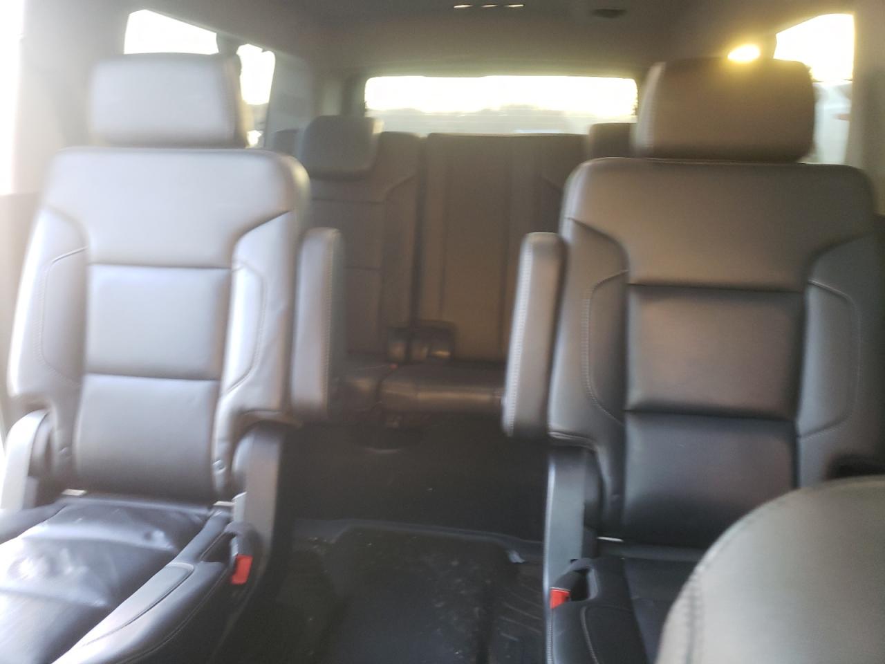2018 Chevrolet Suburban - Image 10