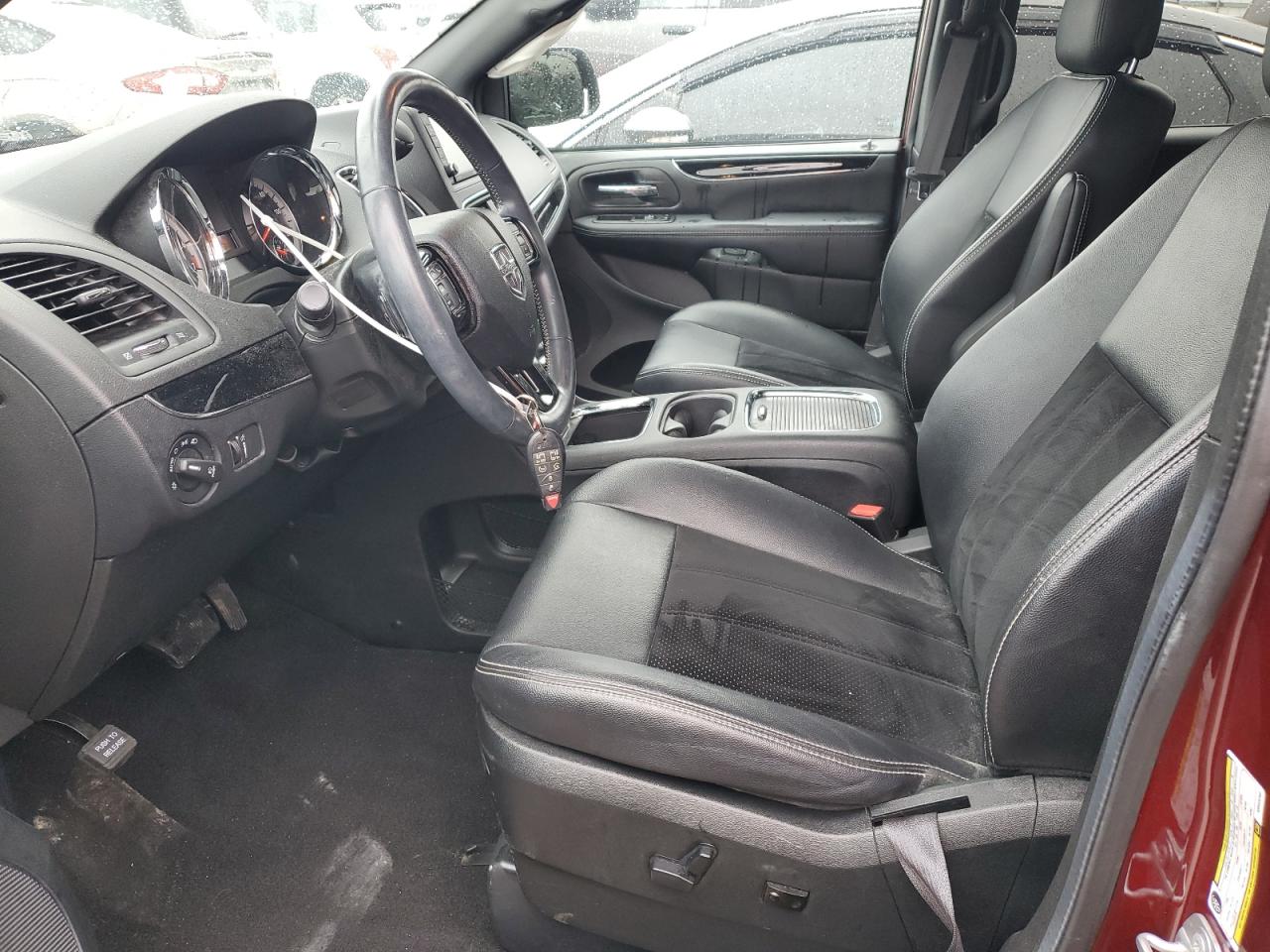 2019 Dodge Caravan - Image 7